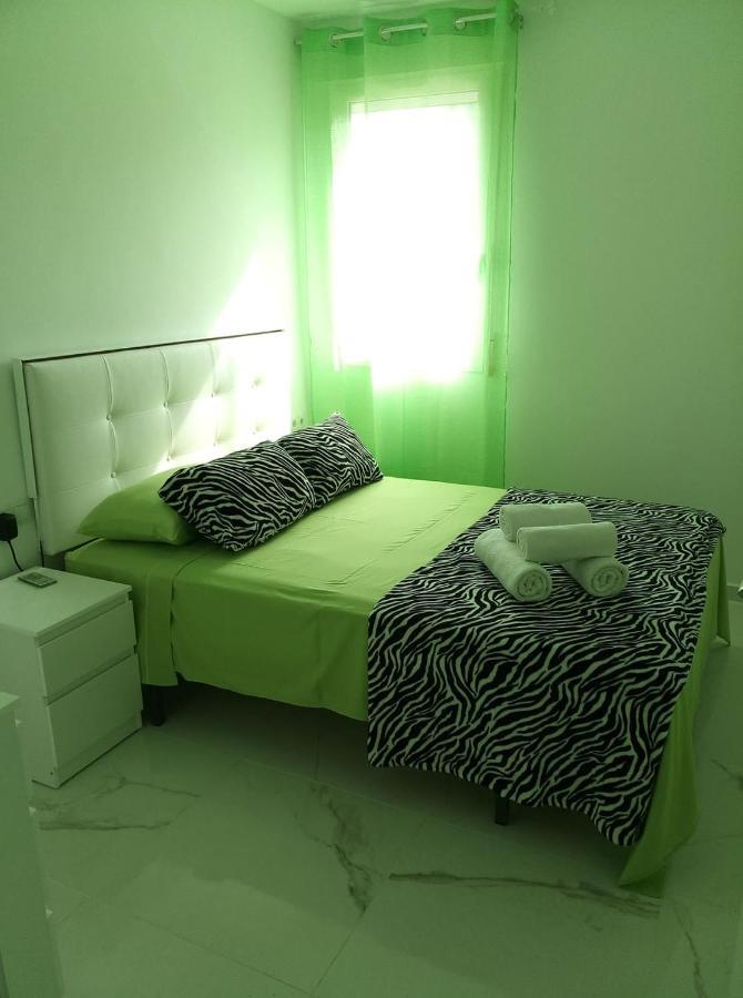 ולנסיה Lovely Three Rooms מראה חיצוני תמונה