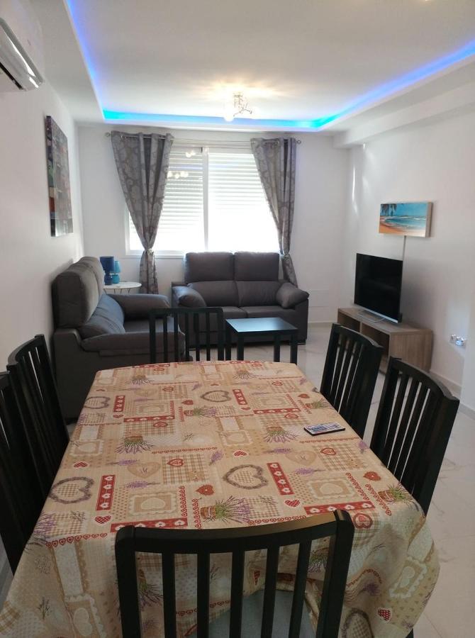 ולנסיה Lovely Three Rooms מראה חיצוני תמונה